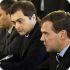 Медведев растолковал единороссам, когда и почему правомерно менять законы о банкротстве